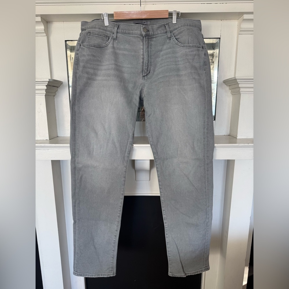 Joe's Jeans The Brixton Slim Fit in Gray